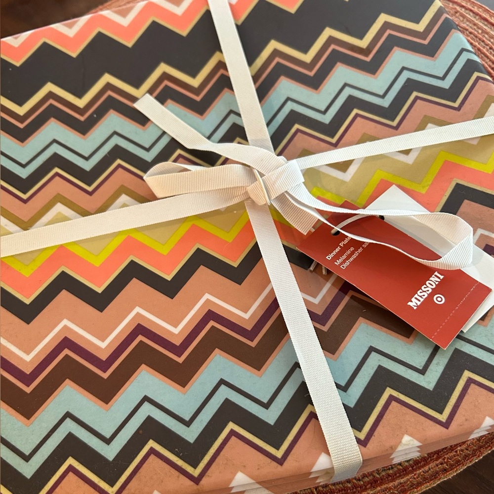 Missoni Multicolor ZigZag Dinner Plates NEW